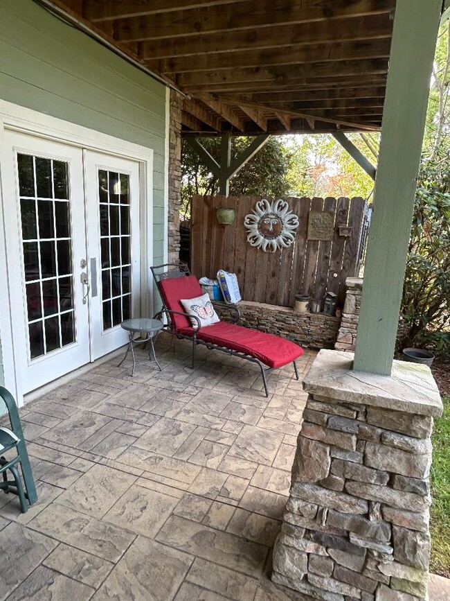 309 Sycamore Dr in Nebo, NC - Building Photo - Building Photo