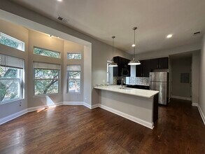 2021 N Campbell Ave in Chicago, IL - Building Photo - Building Photo