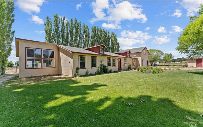 805 ID-78 in Hammett, ID - Building Photo - Building Photo