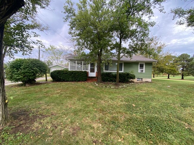 3809 Southland Dr