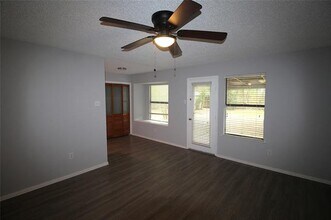 4744 Meadow Trail Dr in Dallas, TX - Building Photo - Building Photo