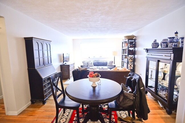 20 Radcliffe Rd, Unit 402 in Boston, MA - Foto de edificio - Building Photo