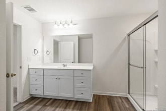 5442 Pearl Mdw in Converse, TX - Foto de edificio - Building Photo