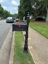 1880 Manor View in Cumming, GA - Foto de edificio - Building Photo