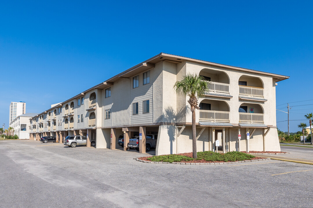 Las Palmas Condos in Gulf Shores, AL - Building Photo