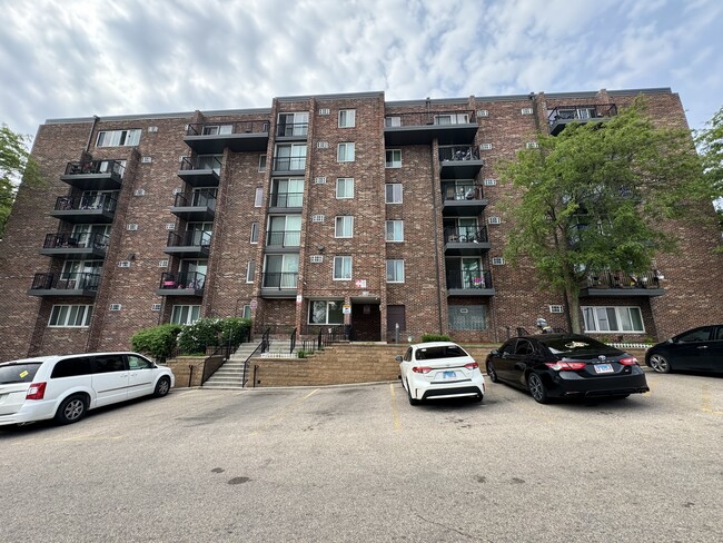 Sage Crest Apartments in Aurora, IL - Building Photo - Building Photo