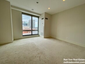 1 Charles St S, Unit 16g in Boston, MA - Foto de edificio - Building Photo