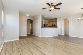 400 N Eucalyptus Pl in Chandler, AZ - Foto de edificio - Building Photo