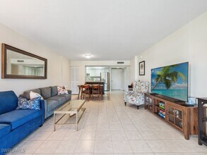 3 Bluebill Ave in Naples, FL - Building Photo - Building Photo