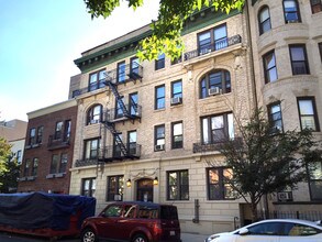 310 E 12th St in Brooklyn, NY - Building Photo - Building Photo