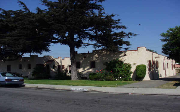 6310-6316 Heliotrope Ave in Bell, CA - Foto de edificio - Building Photo