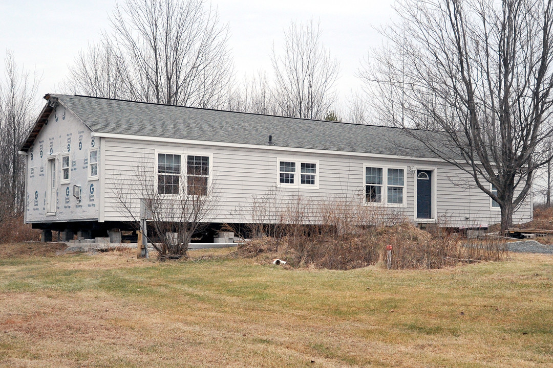 Maplewood Heights in Dalton, PA - Building Photo