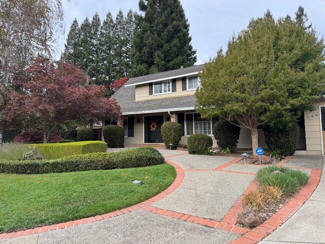 property at 125 Timberline Ct