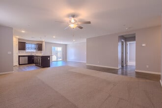 5803 Vespucci Ave in Bakersfield, CA - Building Photo - Building Photo