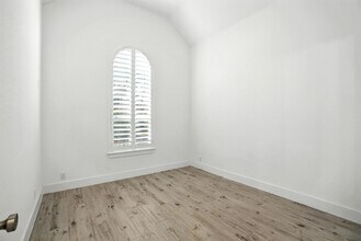 220 Corazon in Boerne, TX - Foto de edificio - Building Photo