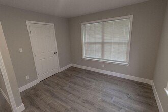 3708 Greeley Dr in Columbia, MO - Foto de edificio - Building Photo