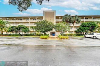 2102 Lucaya Bend in Coconut Creek, FL - Building Photo - Building Photo