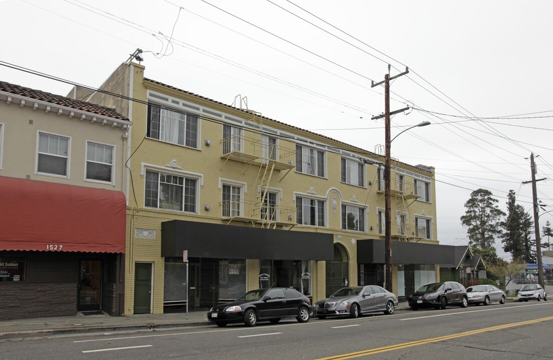 1511 MacArthur Blvd in Oakland, CA - Building Photo