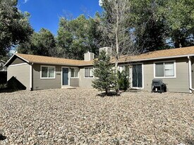 2460 E Willamette Ave in Colorado Springs, CO - Building Photo