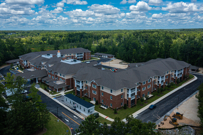 Tuckahoe Pines in Richmond, VA - Foto de edificio - Primary Photo