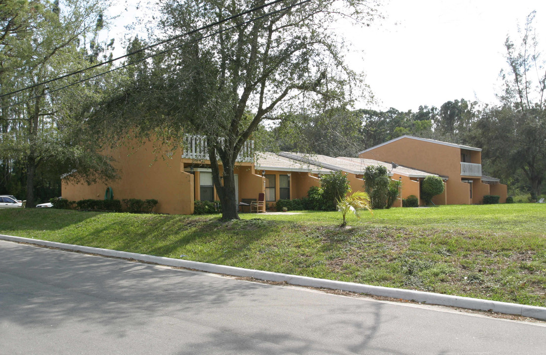 Maine Street Apartments in Lake Worth, FL - Building Photo