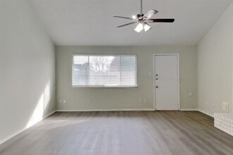 19111 Ruble Dr in Houston, TX - Building Photo - Building Photo