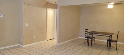 6737 Brothers Ln in San Antonio, TX - Building Photo - Building Photo