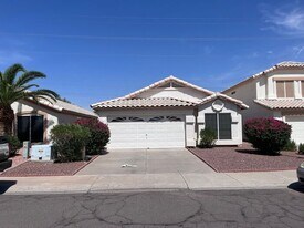 16049 S 40th Way in Phoenix, AZ - Building Photo