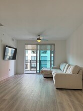 47 NW 30th St, Unit A3 in Miami, FL - Foto de edificio - Building Photo