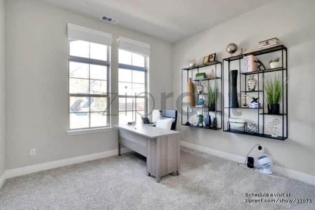 12790 Royal Oaks Ln in Farmers Branch, TX - Building Photo - Building Photo