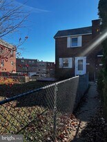 2013 Delmar Dr in Folcroft, PA - Building Photo