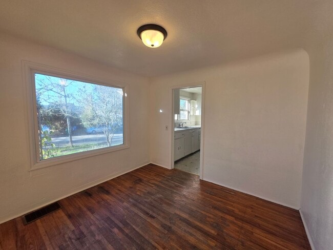 2821 Harris St in Eugene, OR - Building Photo - Building Photo