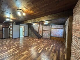 414 Wilson St in Van Meter, IA - Building Photo