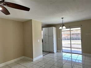 27 W Country Cove Way in Kissimmee, FL - Building Photo - Building Photo