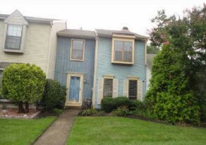 43 Tynemouth Ct in Trenton, NJ - Building Photo