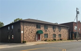 2619 James St in Syracuse, NY - Building Photo - Building Photo