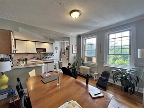 7 Craigie Cir, Unit 4 in Cambridge, MA - Building Photo - Building Photo