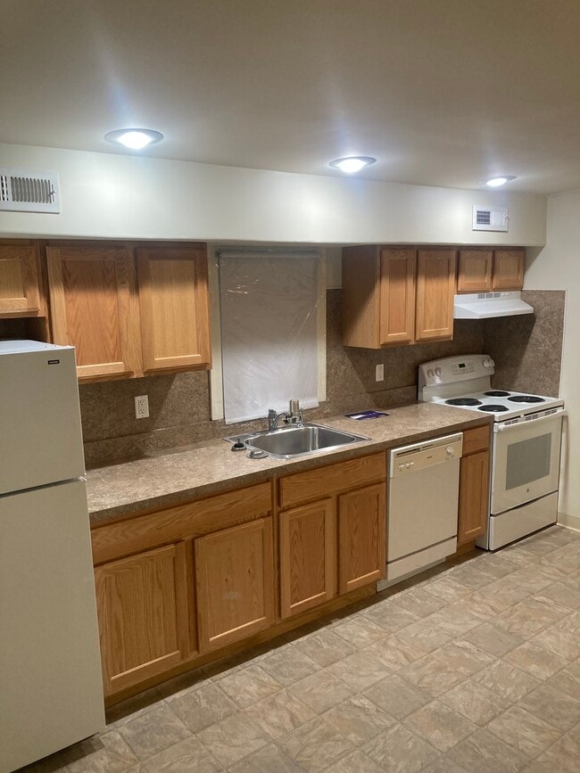 1167 Main St, Unit 2 in Royersford, PA - Building Photo - Building Photo