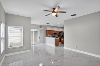 10181 Marsh Pine Cir in Orlando, FL - Building Photo - Building Photo