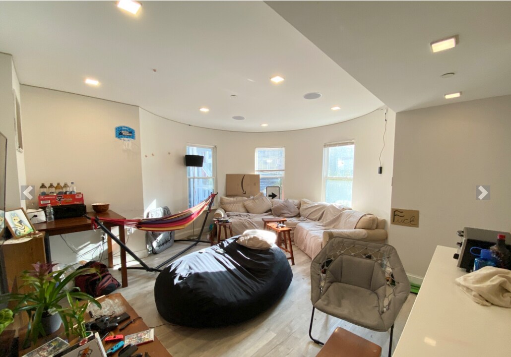 113 Hillside St, Unit 1 in Boston, MA - Building Photo