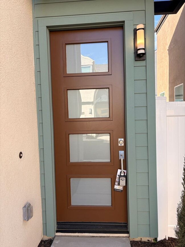 2643 E Hyde Pso in Ontario, CA - Building Photo - Building Photo