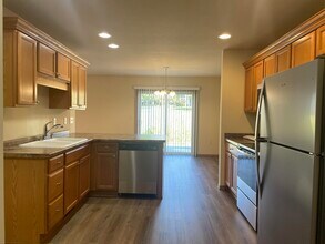 2635 Parkfield Dr in West Bend, WI - Building Photo - Building Photo