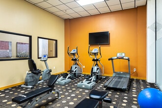 Grand Boulevard Lofts in Kansas City, MO - Foto de edificio - Interior Photo