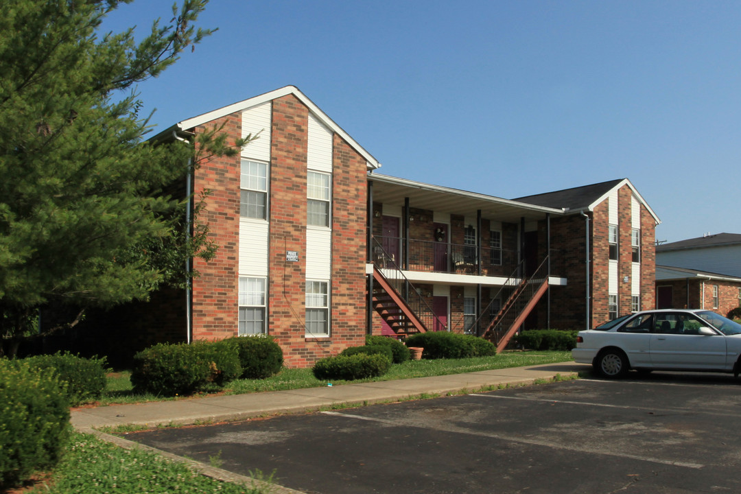 Lynne Acres Apartments in Shelbyville, KY - Building Photo