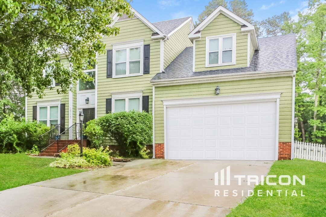 5117 Hartridge Way in Greensboro, NC - Building Photo