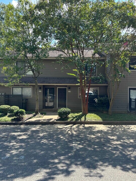 1837 Gray Ridge Cove in Germantown, TN - Building Photo