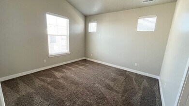 14474 S Renner Ln in Herriman, UT - Foto de edificio - Building Photo