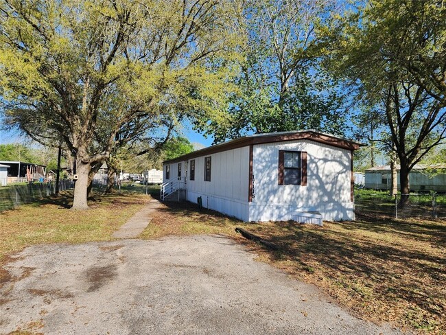 property at 17118 Choctaw Dr