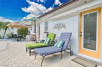 572 105th Ave N in Naples, FL - Building Photo - Building Photo