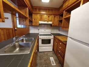 307 W 7th St in Muscatine, IA - Building Photo - Building Photo